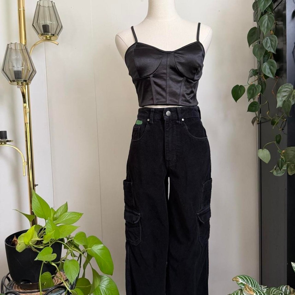Empyre Black Corduroy High Waisted Cargo Pants Skater Grunge Cropped Size 0